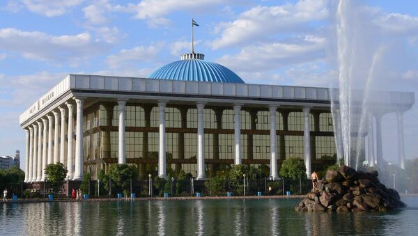 Здание парламента Узбекистана. Архивное фото - اسپوتنیک ایران  