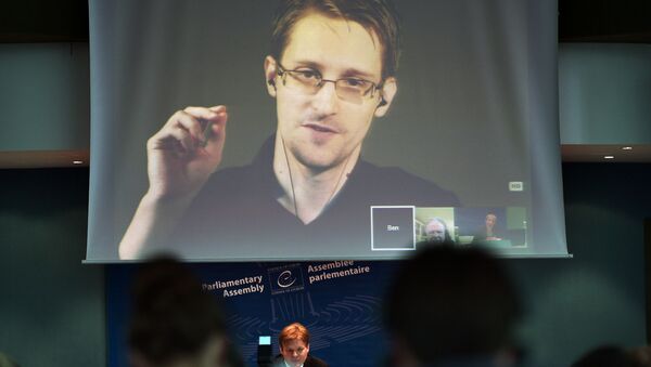 اسنودن: در بریتانیا شدید ترین لایحه قانون درمورد نظارت الکترونیکی تصویب شد - اسپوتنیک ایران  