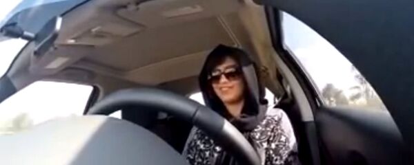 مجوز رانندگی کامیون برای زنان عربستانی مجوز رانندگی کامیون برای زنان عربستانی - اسپوتنیک ایران