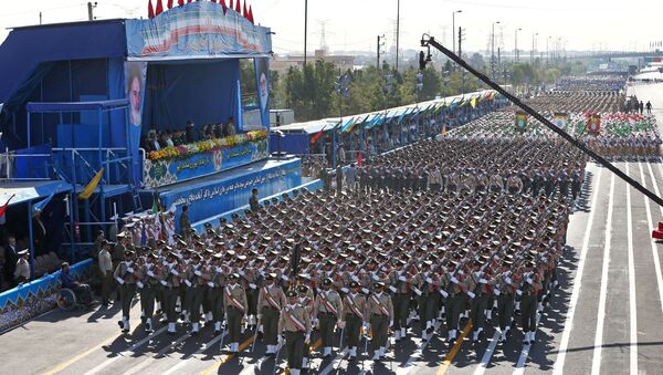 Военный парад в Тегеране в честь 36-ой годовщины начала ирано-иракской войны - اسپوتنیک ایران  