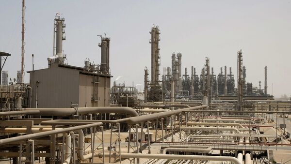 اصابت موشک به یکی از بزرگترین پالایشگاههای نفت عراق - اسپوتنیک ایران  