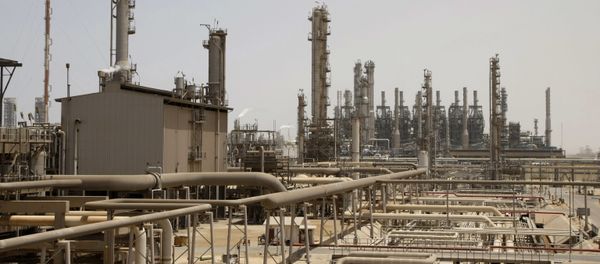 اصابت موشک به یکی از بزرگترین پالایشگاههای نفت عراق اصابت موشک به یکی از بزرگترین پالایشگاههای نفت عراق - اسپوتنیک ایران
