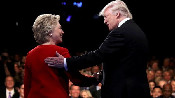 Кандидаты в президенты Хиллари Клинтон и Дональд Трамп в дебатах в Нью-Йорке - اسپوتنیک ایران  