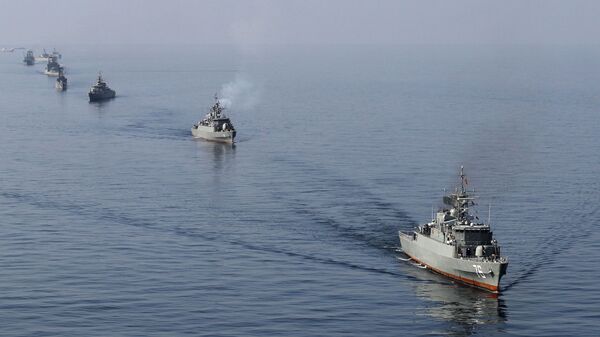 Иранские военные корабли во время военно-морских учений  Velayat-90 - اسپوتنیک ایران  