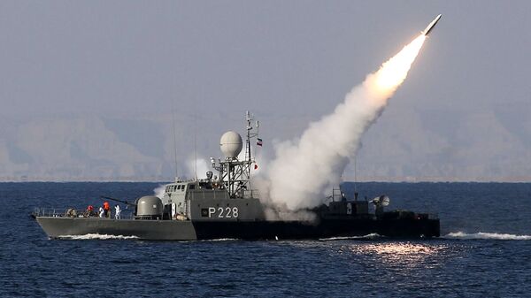 شلیک موشک توسط نیروی دریایی ایران در نزدیکی ناوهای آمریکایی در خلیج فارس - اسپوتنیک ایران  