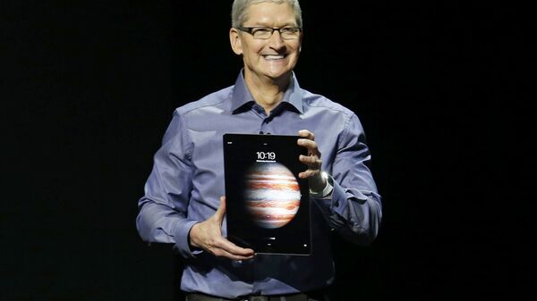 Генеральный директор компании Apple Тим Кук на презентации нового iPad Pro - اسپوتنیک ایران  