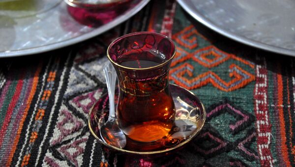 چای داغ دوای گلوکوم - اسپوتنیک ایران  