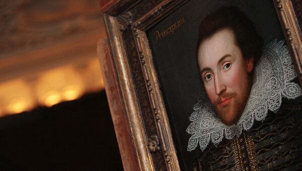 A portrait of William Shakespeare is pictured in London, on March 9, 2009. - اسپوتنیک ایران  