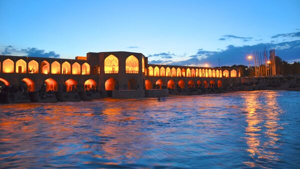 Мост Хаджу через реку Заяндеруд в Иране - اسپوتنیک ایران  