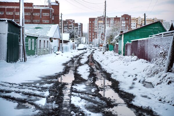 اولین برف در خیابان های اومسک - اسپوتنیک ایران  