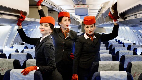 مهمانداران زن هواپيما، مي توانند شلوار بپوشند - اسپوتنیک ایران  