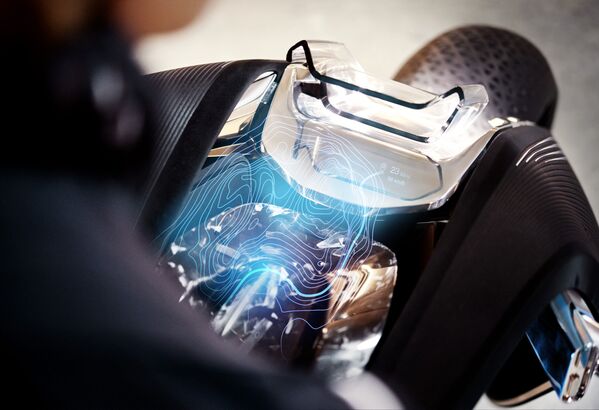ماکت موتورسیکلت برقی  آینده  BMW Motorrad Vision Next 100 با یونیفرم - اسپوتنیک ایران  