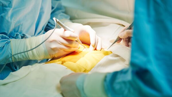 Хирург во время операции на сердце - اسپوتنیک ایران  