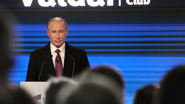 Президент РФ Владимир Путин на итоговой сессии XIII ежегодного заседания Международного дискуссионного клуба Валдай в Сочи - اسپوتنیک ایران  