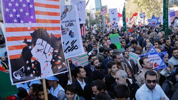 رونق کسب و کار تولید پرچم آمریکا و اسرائیل در ایران