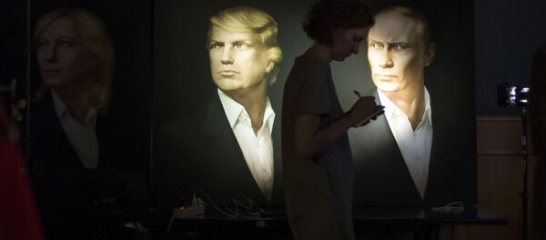 پوتین و ترامپ عروسک شدند + عکس - اسپوتنیک ایران  