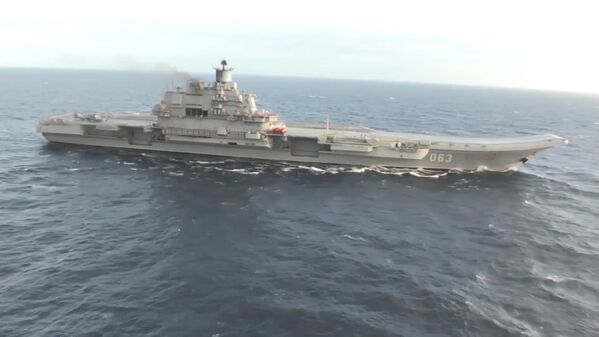 ناو هواپیما بر « دریاسالار کوزنتسوف» در سواحل سوریه در دریای مدیترانه - اسپوتنیک ایران  