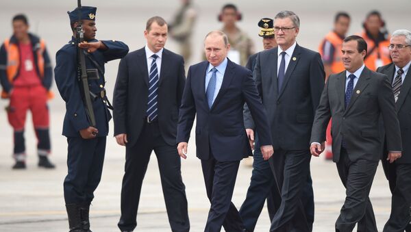 ولادیمیر پوتین، رئیس جمهور روسیه در اجلاس بین المللی آسیا – اقیانوسیه  در لیما پایتخت پرو - اسپوتنیک ایران  
