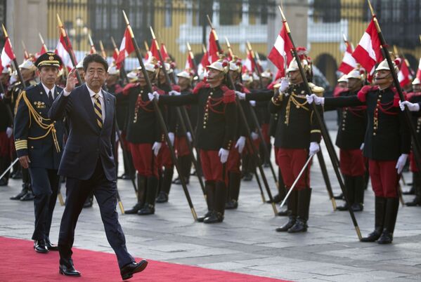 سیندزو آبه، نخست وزیر ژاپن در اجلاس بین المللی آسیا – اقیانوسیه  در لیما پایتخت پرو - اسپوتنیک ایران  