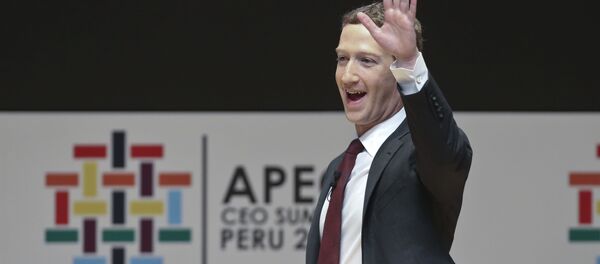 مارک زاکربرگ: واتس آپ، فیسبوک و اینتساگرام ادغام می شوند مارک زاکربرگ: واتس آپ، فیسبوک و اینتساگرام ادغام می شوند - اسپوتنیک ایران