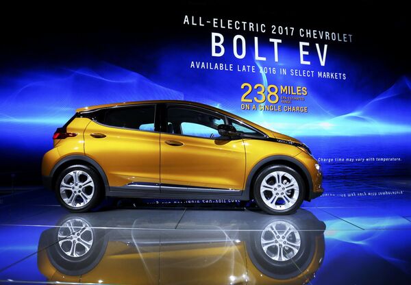 خودرو Chevrolet Bolt EV  در نمایشگاه بین المللی خودرو در لس آنجلس - اسپوتنیک ایران  