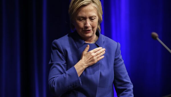 Американский политик Хиллари Клинтон на собрании «Фонда защиты детей» в Вашингтоне - اسپوتنیک ایران  