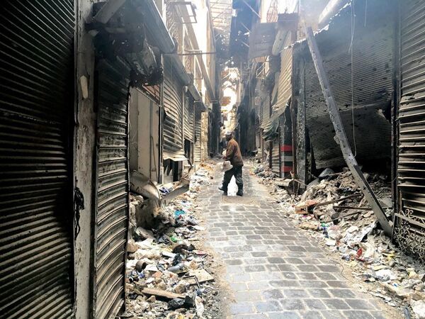 در یکی از خیابان های تاریخی مرکز حلب، سال 2016 میلادی - اسپوتنیک ایران  