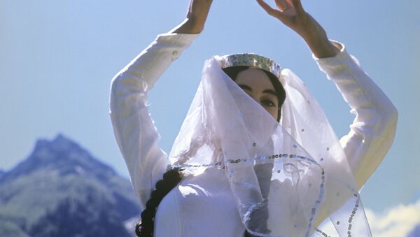 رقص ایرانی به تلویزیون چین راه یافت +ویدئو - اسپوتنیک ایران  