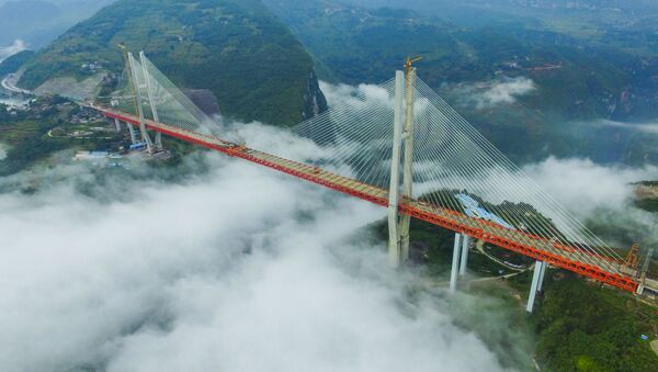 Cамый высокий навесной мост в мире Бэйпаньцзян на юго-западе КНР - اسپوتنیک ایران  