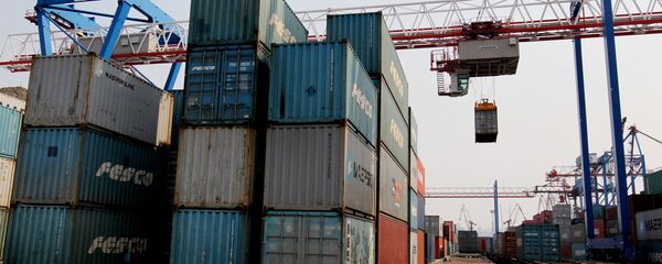 ممنوعیت ورود 1400 نوع کالا به ایران - اسپوتنیک ایران  