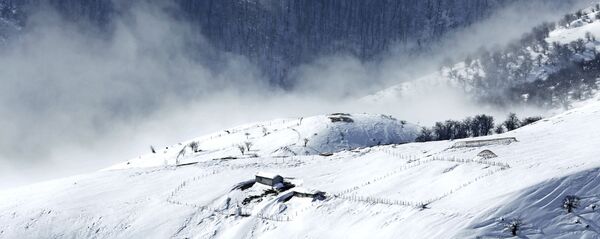 وضعیت راه های جاده ای و هوایی ایران پس از بارش برف وضعیت راه های جاده ای و هوایی ایران پس از بارش برف - اسپوتنیک ایران