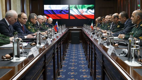 Государственные флаги России и Ирана на переговорах - اسپوتنیک ایران  