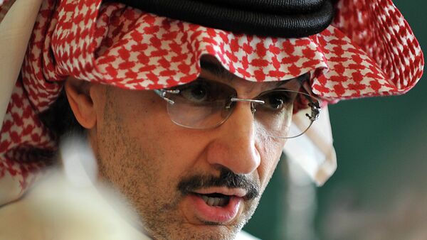 شاهزاده سعودی با شلوارک به پای یک قرار سیاسی رفت - اسپوتنیک ایران  