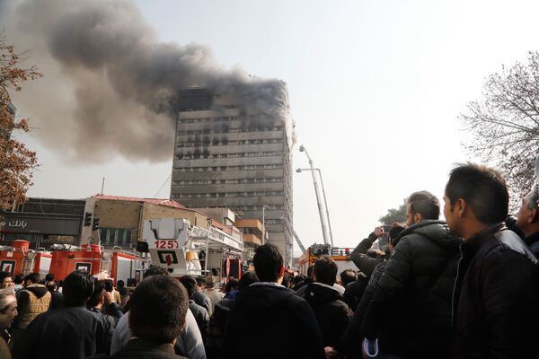 معاون امنیتی استانداری تهران در گفت‌و‌گو با تسنیم گفت: علت این آتش‌سوزی کاملا طبیعی است - اسپوتنیک ایران  