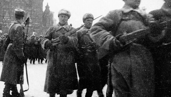 Советские войска проходят по Красной площади во время парада 7 ноября 1941 года - اسپوتنیک ایران  