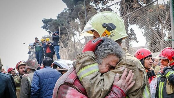 تلاش هشت روزه امدادگران در حادثه پلاسکو در تهران - اسپوتنیک ایران  