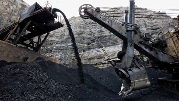 استخراج ذغال سنگ - اسپوتنیک ایران  