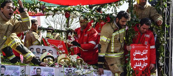 مراسم وداع با آتش نشانان در تهران مراسم وداع با آتش نشانان در تهران - اسپوتنیک ایران