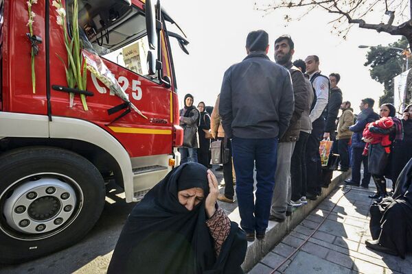 مراسم وداع با آتشنشانان در تهران - اسپوتنیک ایران  