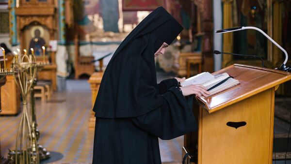 یک صومعه زنان در میلان که به آوارگان مرد پناه داده: 9 راهبه باردار هستند - اسپوتنیک ایران  