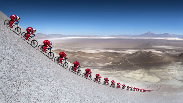 مارکوس شتکل دوچرخه سوار اطریشی در جشنواره سرعت Vmax 200 در بیابان « آتاکاما » شیلی - اسپوتنیک ایران  