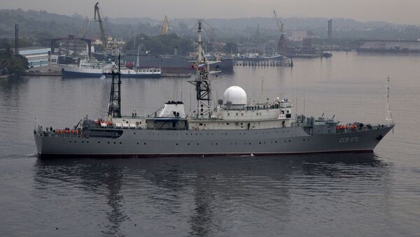 رسانه ها از گشت زنی یک کشتی روسی در نزدیکی پایگاه زیردریایی های آمریکا خبر دادند - اسپوتنیک ایران  
