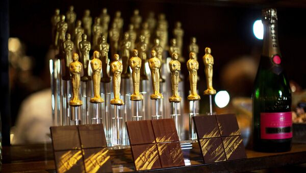 Oscar shaped chocolates are pictured at a preview of the food and decor for the 87th Academy Awards' Governors Ball at the Ray Dolby ballroom in Hollywood, California. - اسپوتنیک ایران  
