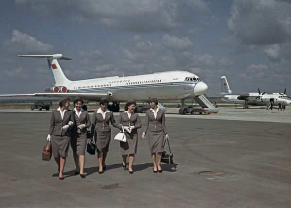 هواپیمای « ایل – 62» آئروفلوت در فرودگاه « ونوکووا»، سال 1963 میلادی - اسپوتنیک ایران  