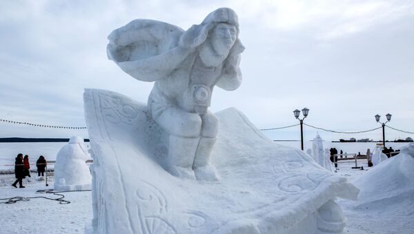 Конкурс снежных скульптур на Международном зимнем празднике Гиперборея в Карелии - اسپوتنیک ایران  