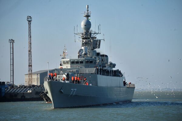 ناوشکن دماوند متعلق به کشتی های نیروی دریایی ایران در دریای خزر - اسپوتنیک ایران  