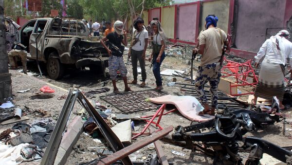 На месте взрыва автомобиля в йеменском Адене - اسپوتنیک ایران  