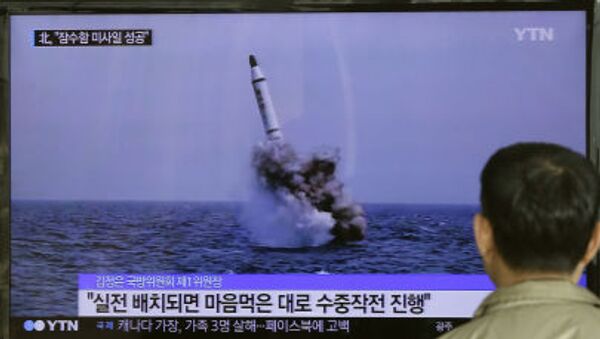 کره شمالی موشک بالستیک از یک زیردریایی شلیک کرد - اسپوتنیک ایران  