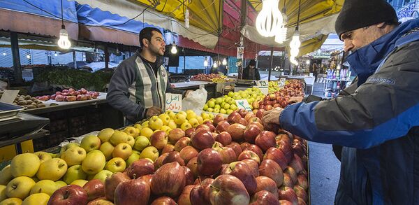 چه اقداماتی برای جلوگیری از افزایش قیمتها در ایران انجام می شود؟ - اسپوتنیک ایران  