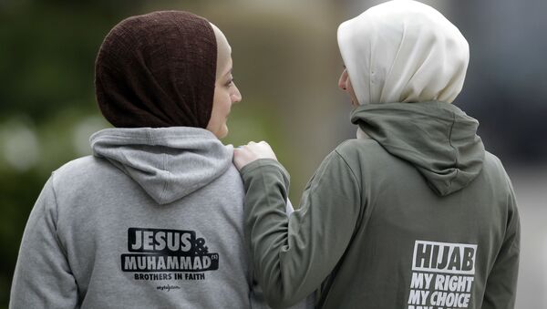 Демонстрация исламской моды в Германии - اسپوتنیک ایران  